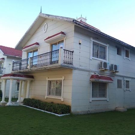 Sai Maa Resort And Convention Centre Puttaparthi Bagian luar foto